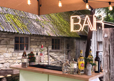 baari ja baarmeni teenus pulmas