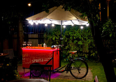 kokteili jalgratas jooke pakkumas aiapeol